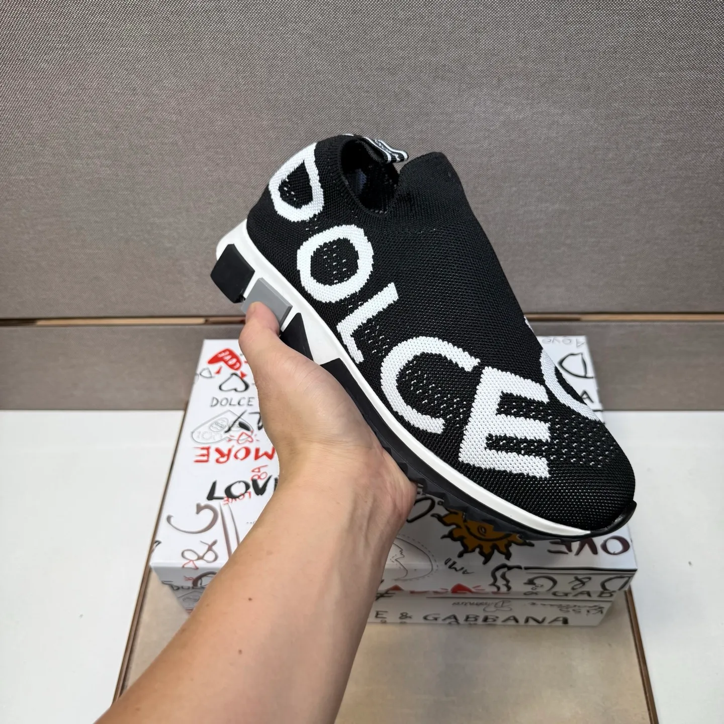 ⬛️Men's shoes 💰p340【DG～】couple casual shoes, 2025z cabinet sales simultaneously 🔶Size: 35-44#️⃣ 🔷1 color🔜The upper is made of multi-material splicing➕Mesh lining, comfortable and breathable, sole: original comfortable, wear-resistant and non-slip outsole, ⚠️Real shot📱Photographed🎬The real thing is better📢📢📢